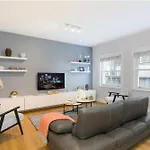 Urban Chic - Chiltern And Baker